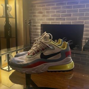 Air Max 270 React
'Bauhaus'